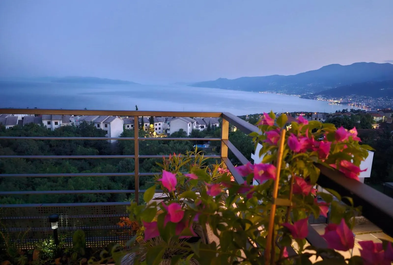 The View 180 - Cozy Panorama Apartment Kastav 0*,